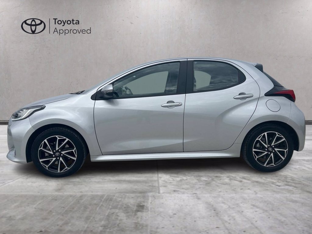 TOYOTA Yaris 1.5h trend