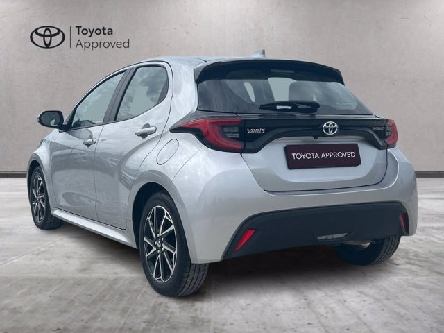 TOYOTA Yaris 1.5h trend