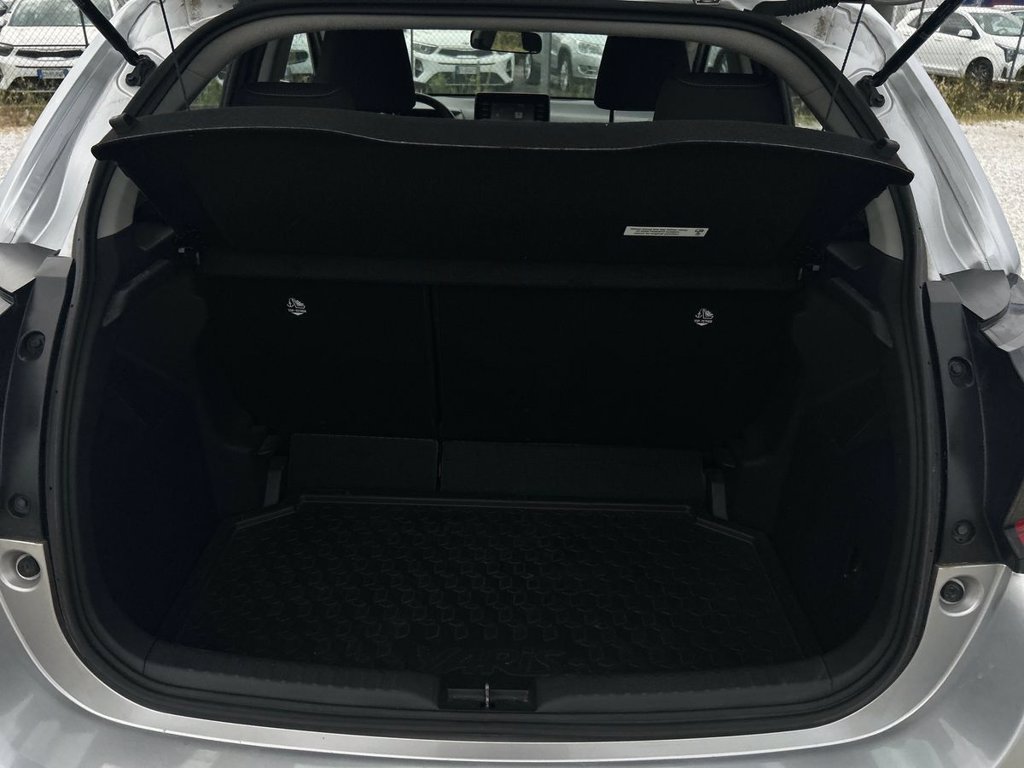 TOYOTA Yaris 1.5h trend
