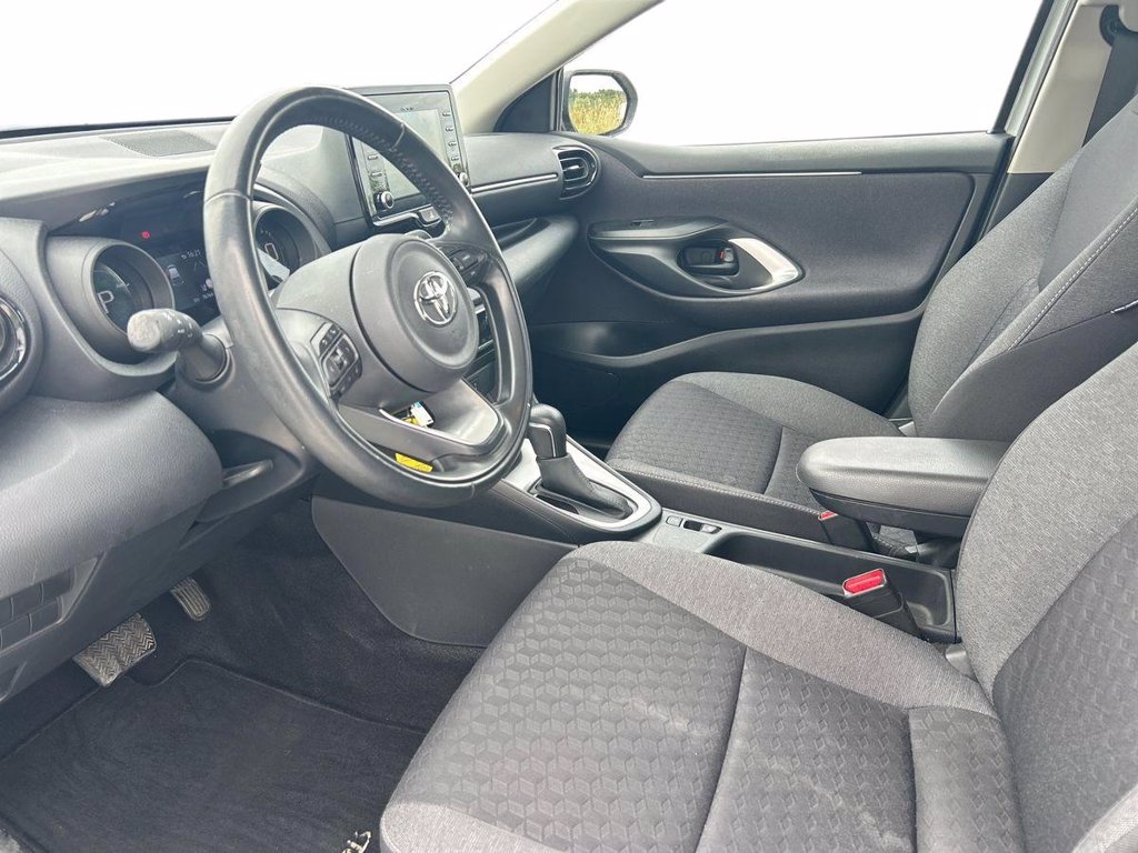 TOYOTA Yaris 1.5h trend