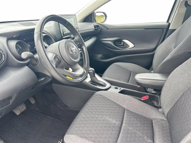 TOYOTA Yaris 1.5h trend