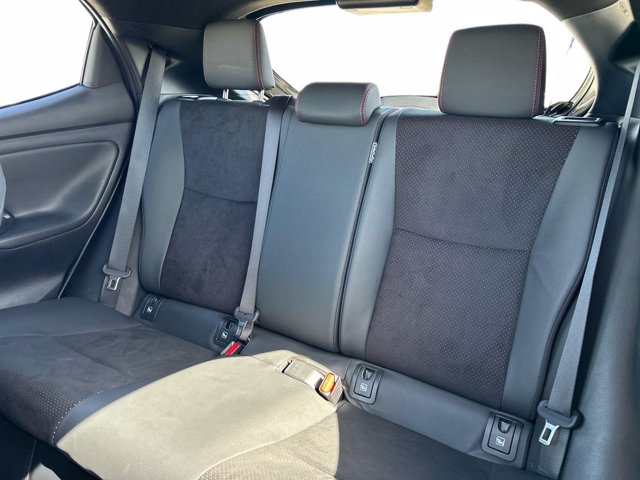 TOYOTA Yaris 1.5h 130 gr sport