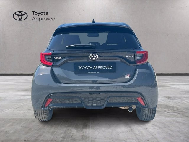 TOYOTA Yaris 1.5h 130 gr sport