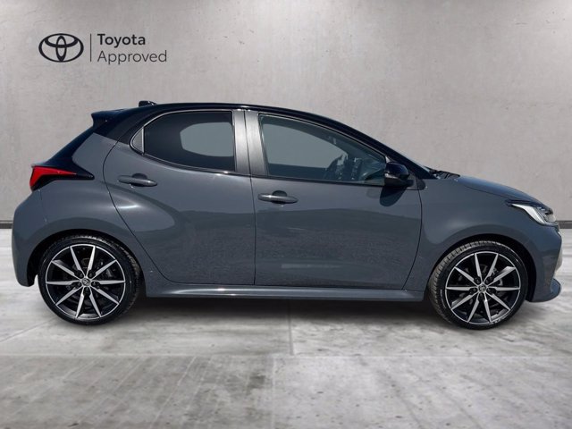 TOYOTA Yaris 1.5h 130 gr sport