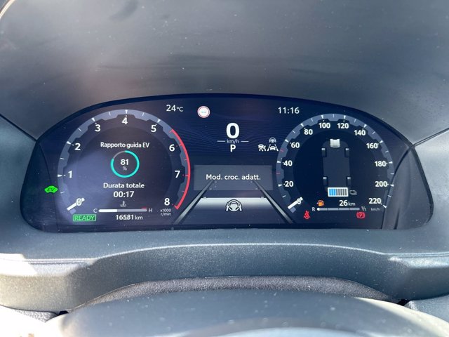 TOYOTA Yaris 1.5h 130 gr sport