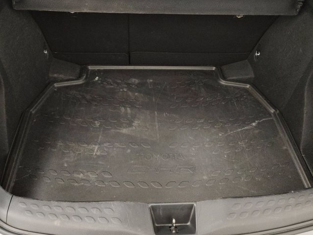 TOYOTA C-hr 1.8h trend 2wd e-cvt