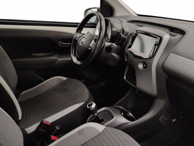 TOYOTA Aygo 5p 1.0 x-play m-mt 72cv