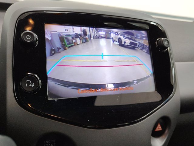 TOYOTA Aygo 5p 1.0 x-play m-mt 72cv