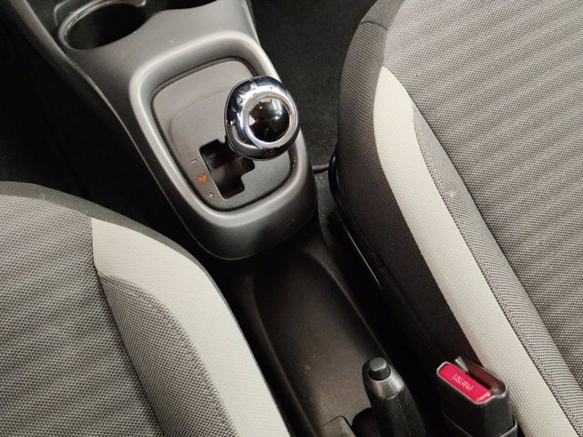TOYOTA Aygo 5p 1.0 x-play m-mt 72cv
