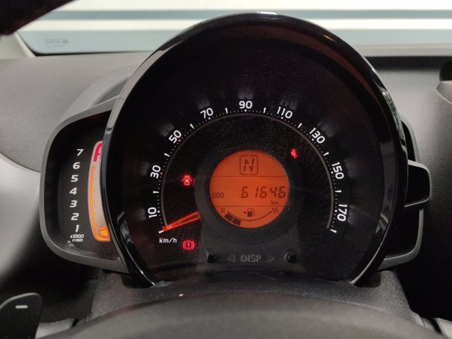TOYOTA Aygo 5p 1.0 x-play m-mt 72cv