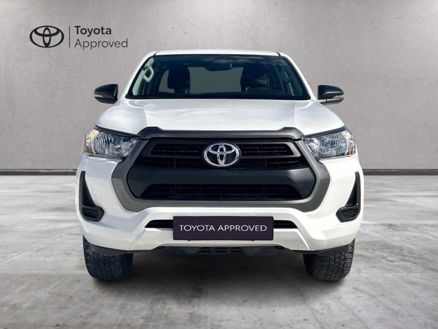 TOYOTA Hilux 2.4 d-4d c&c 4x2 active