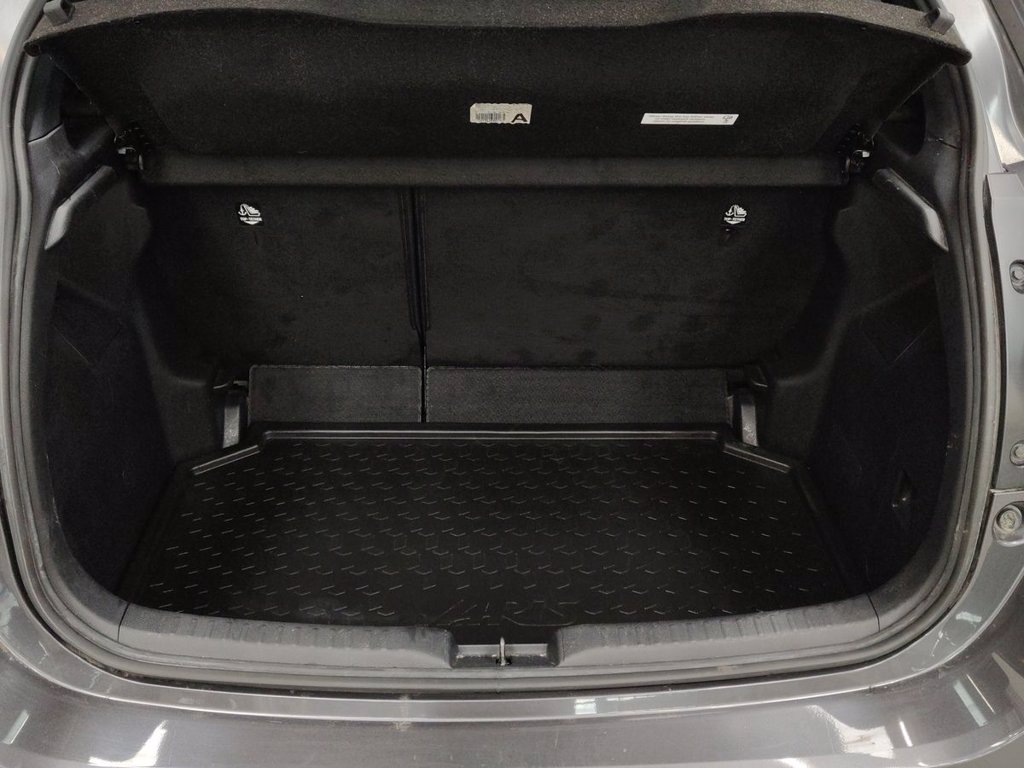 TOYOTA Yaris 1.5 Hybrid 5 porte Lounge