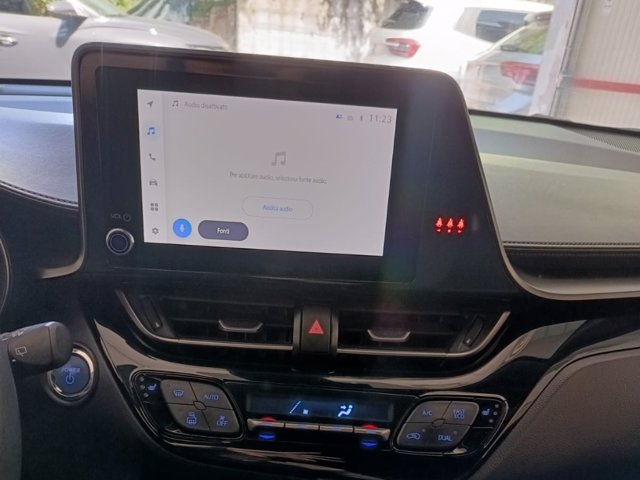 TOYOTA C-hr 1.8h trend e-cvt