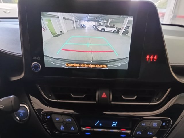 TOYOTA C-hr 1.8h trend e-cvt