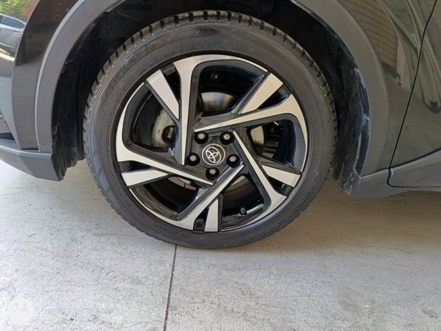 TOYOTA C-hr 1.8h trend e-cvt