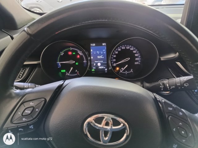 TOYOTA C-hr 1.8h trend e-cvt
