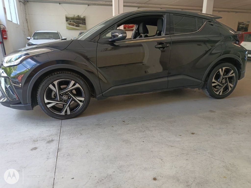 TOYOTA C-hr 1.8h trend e-cvt