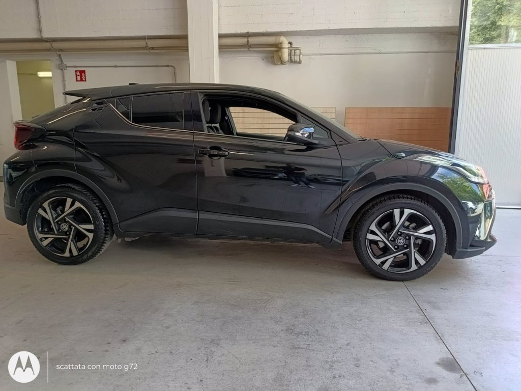 TOYOTA C-hr 1.8h trend e-cvt