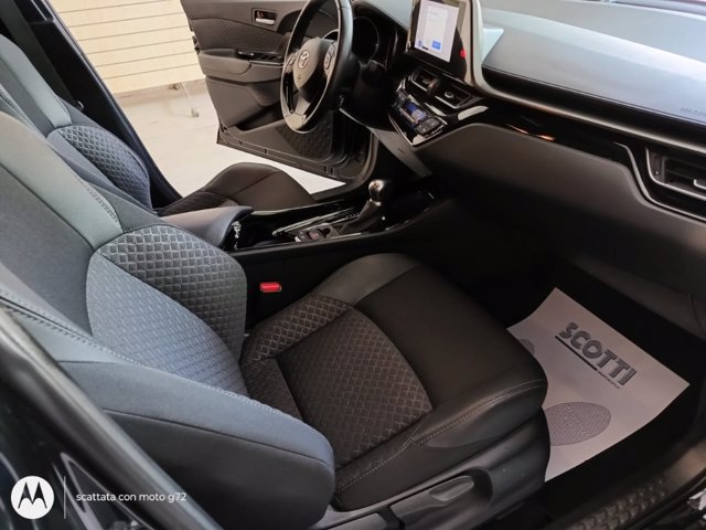 TOYOTA C-hr 1.8h trend e-cvt