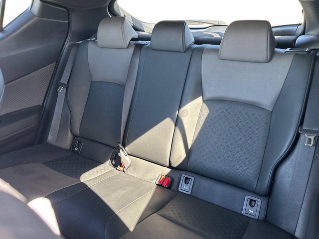 TOYOTA C-HR 1.8 Hybrid E-CVT Lounge