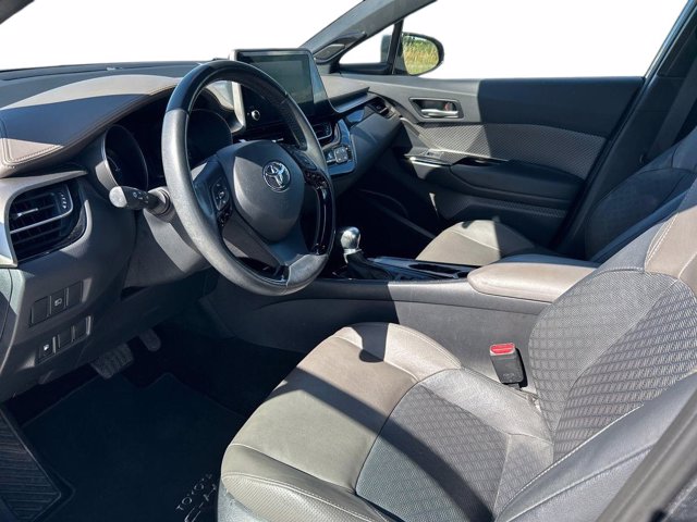 TOYOTA C-HR 1.8 Hybrid E-CVT Lounge