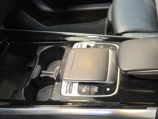 MERCEDES Glb 180 d premium auto