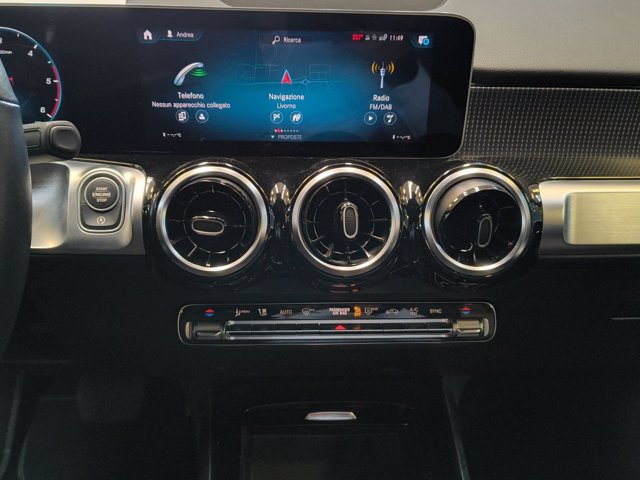 MERCEDES Glb 180 d premium auto