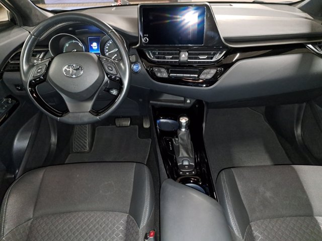TOYOTA C-hr 1.8h trend e-cvt
