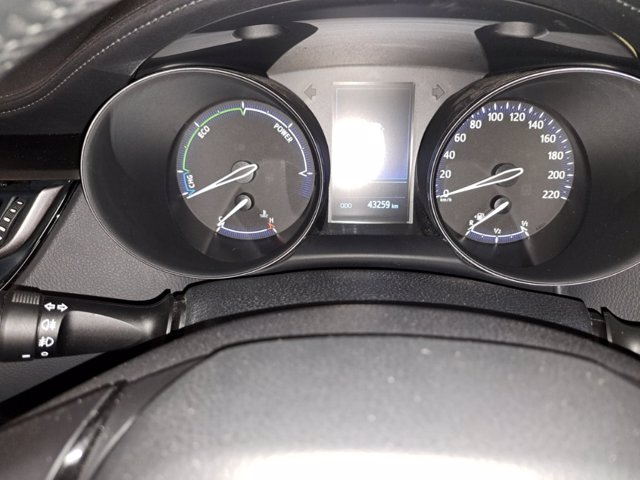 TOYOTA C-hr 1.8h trend e-cvt