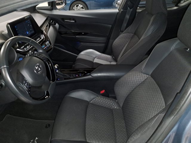 TOYOTA C-hr 1.8h trend e-cvt