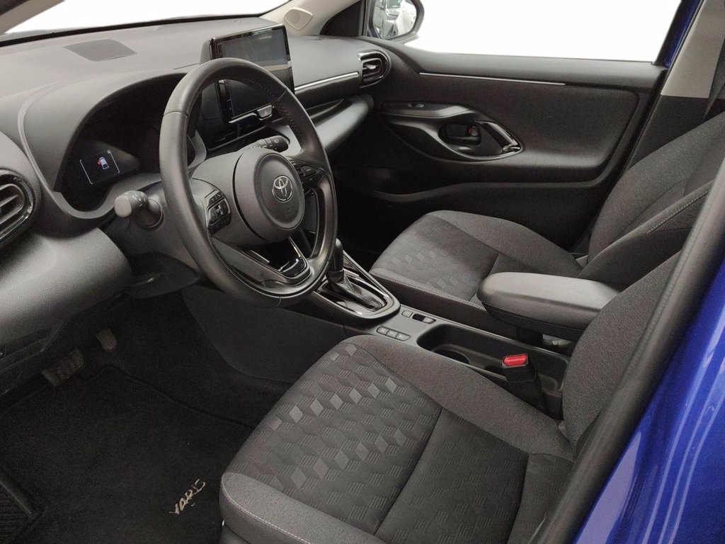 TOYOTA Yaris 1.5h trend