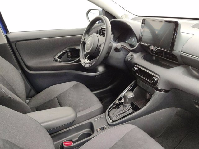 TOYOTA Yaris 1.5h trend