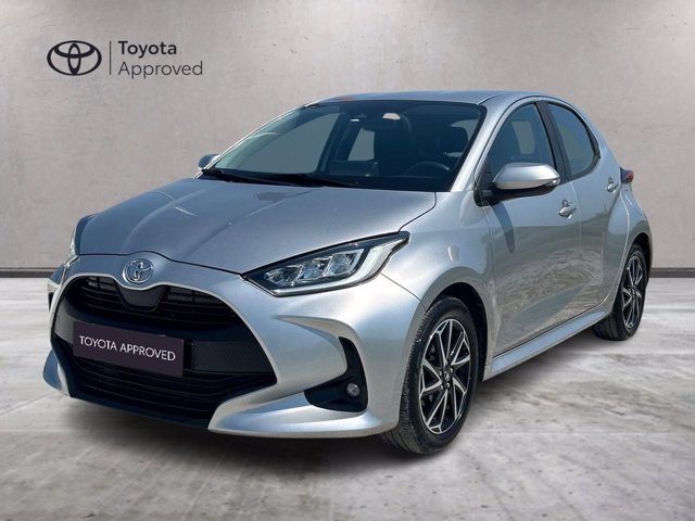 TOYOTA Yaris 1.0 trend