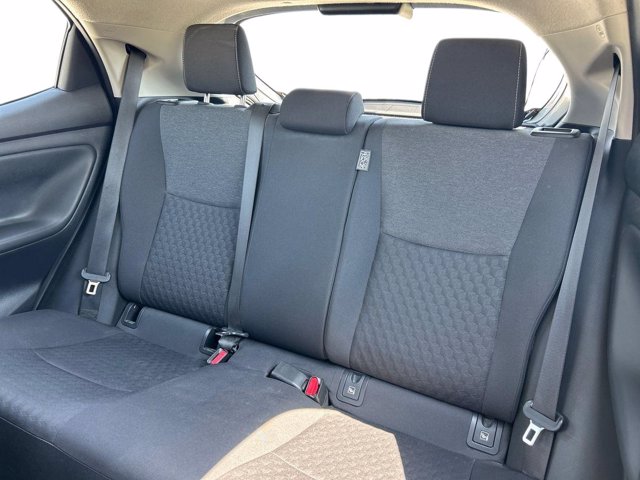 TOYOTA Yaris 1.0 trend