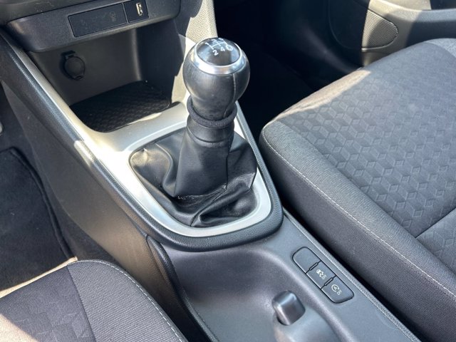 TOYOTA Yaris 1.0 trend