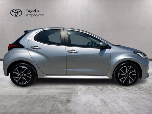 TOYOTA Yaris 1.0 trend