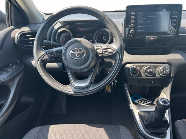 TOYOTA Yaris 1.0 trend
