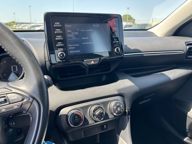 TOYOTA Yaris 1.0 trend