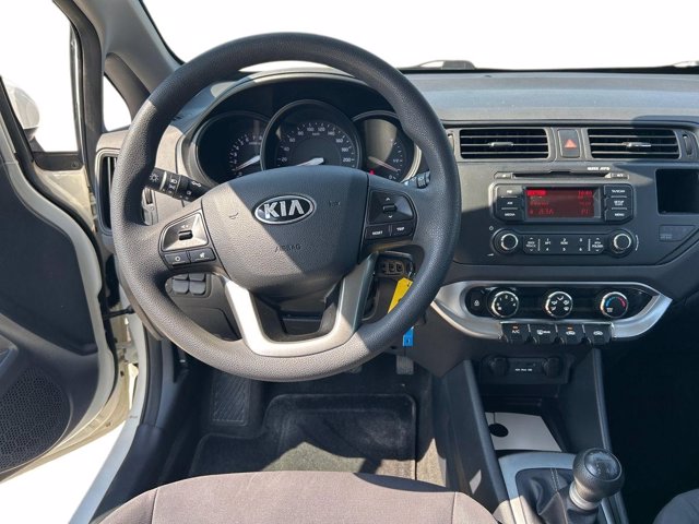 KIA Rio 5 Porte 1.2 EX