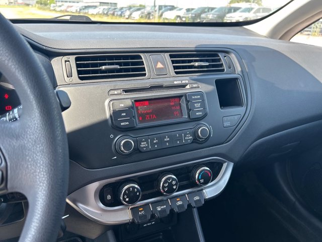 KIA Rio 5 Porte 1.2 EX