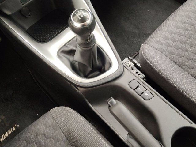 TOYOTA Yaris 1.0 5 porte Trend