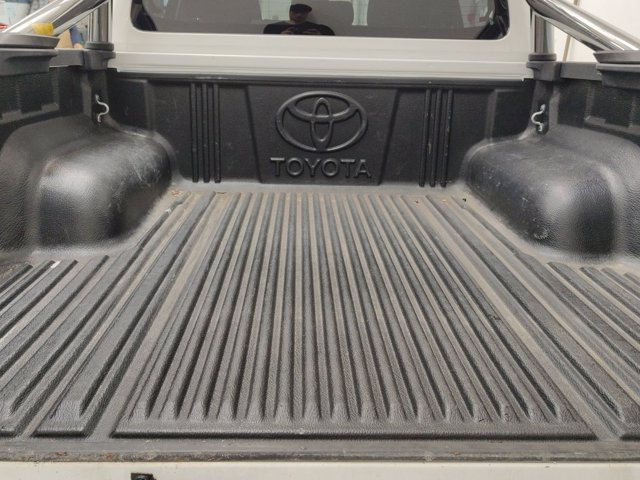 TOYOTA Hilux 2.4 D-4D 4WD 4 porte Double Cab Lounge