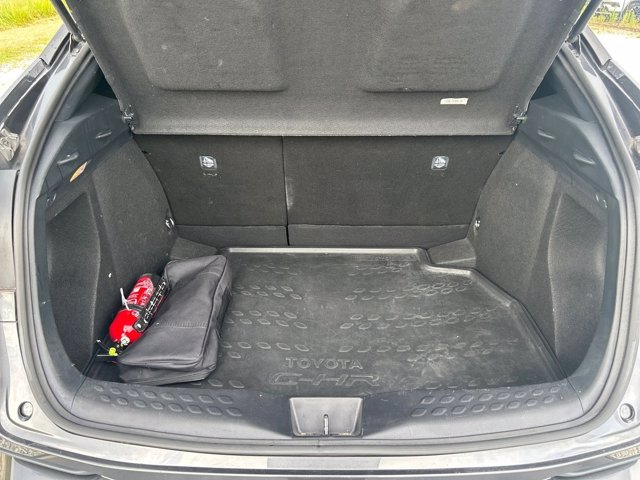 TOYOTA C-hr 1.8h trend e-cvt