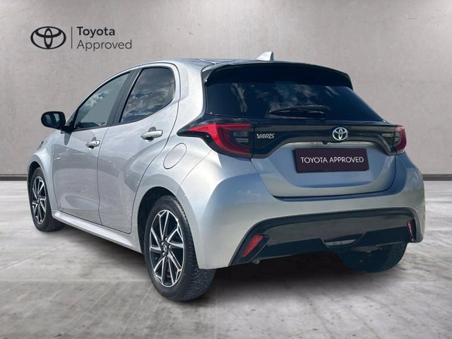 TOYOTA Yaris 1.5h lounge