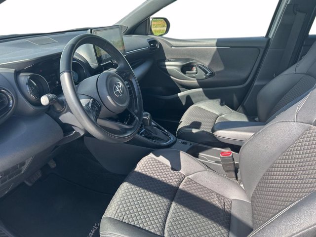 TOYOTA Yaris 1.5h lounge