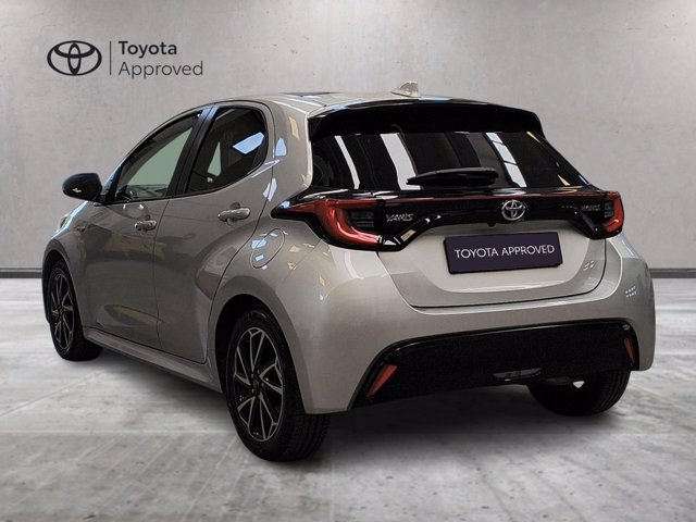 TOYOTA Yaris 1.5 Hybrid 5 porte Lounge