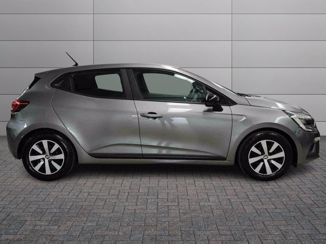 RENAULT Clio 1.6 e-tech full hybrid techno 145cv auto