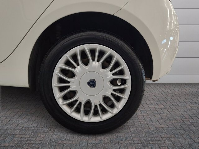 LANCIA Ypsilon 1.2 silver 69cv