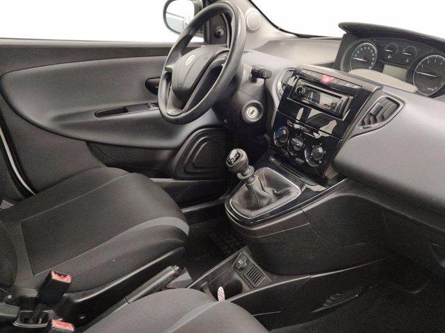 LANCIA Ypsilon 1.2 silver 69cv
