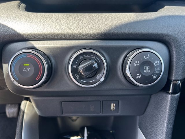 TOYOTA Yaris 1.0 dynamic